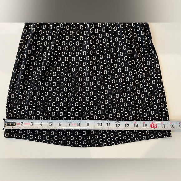 LOFT Petite Racerback Flowy Cinched Geometric Black White Mini XXSP Mini Dress - Picture 5 of 12